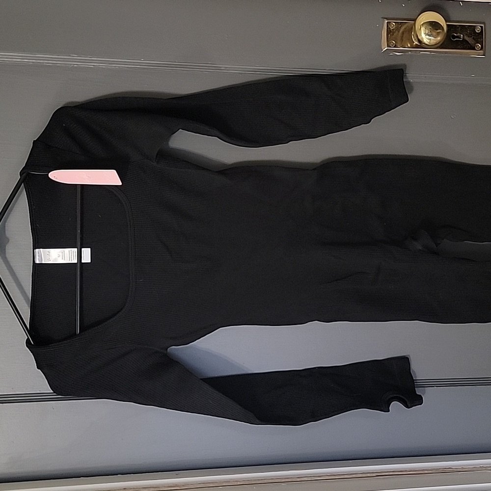 One piece ribbed black bodysuit with thumb holes and stretch size womens medium - Picture 2 of 6